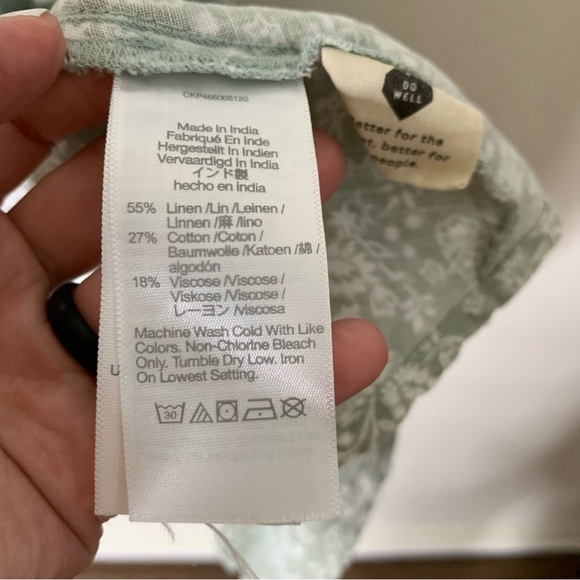 Madewell Madewell Linen-Blend Ruffle-Sleeve Wrap Midi Dress in Piazza Floral - Picture 8 of 10